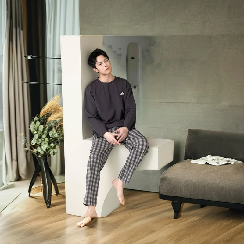 CHINEE 2-Piece Comfortable Breathable Men's Long Sleeve Pajama Set 95% Cotton 5% Spandex Casual Home Wear