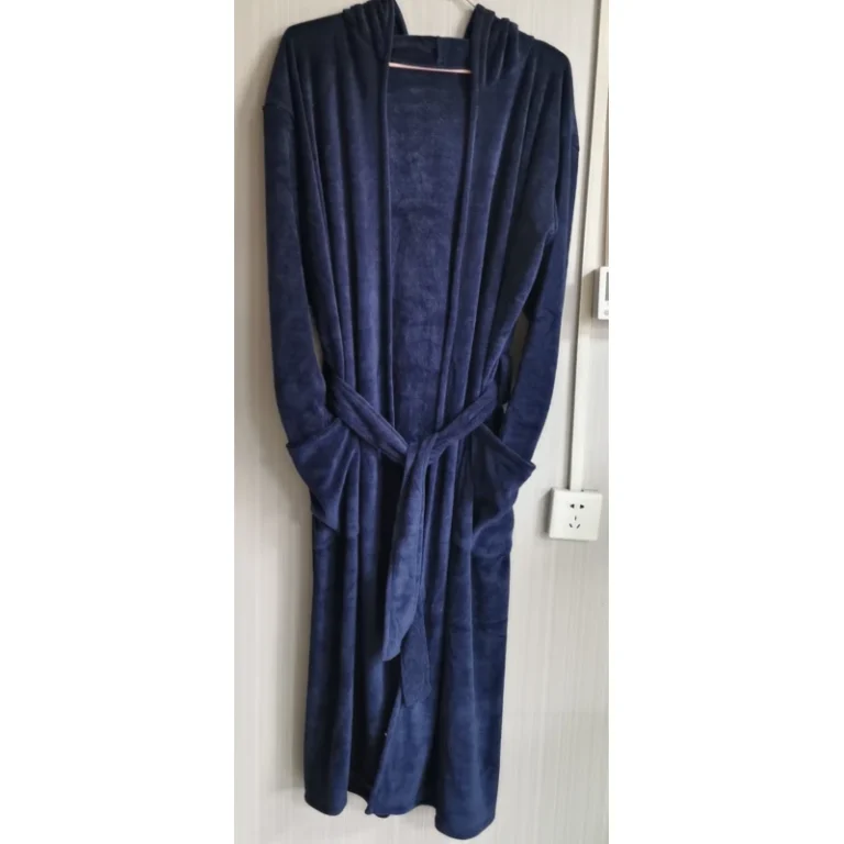 CHINEE Custom Keep Warm Hotel Bathrobe Unisex Winter Pajamas for Men Women's Thick Bath Robes With Hood