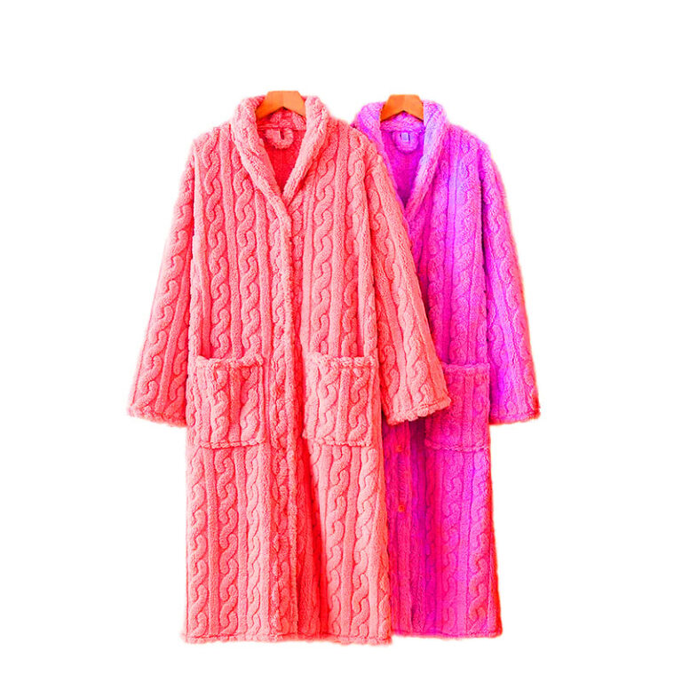 CHINEE Elegant Hooded Terry Bathrobe with Comfortable Embroidery Logo for Home and Spa