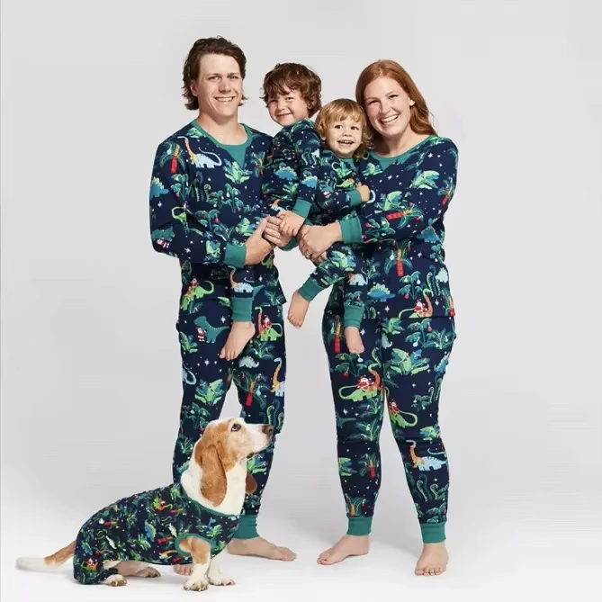 CHINEE Family Matching Christmas Pajamas Set Family Christmas Pajamas Green and Red Set for Mom Dad and Kids