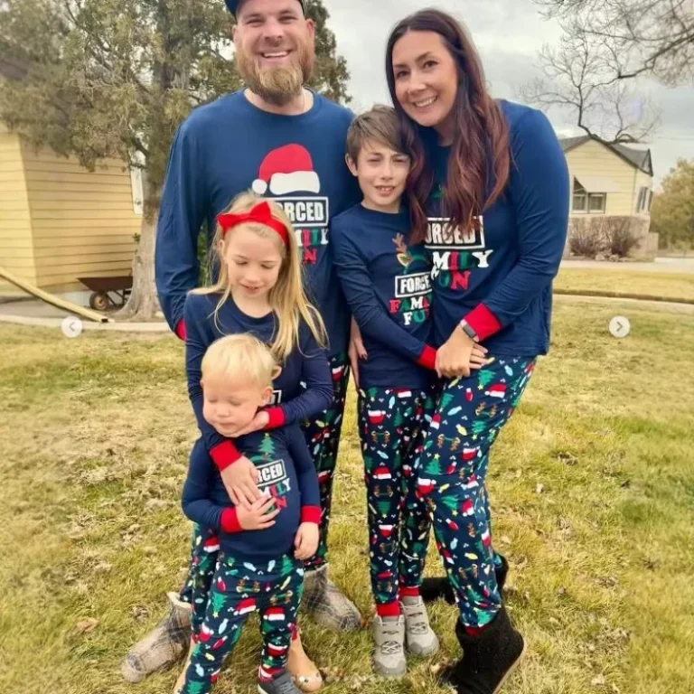CHINEE-Family-Matching-Christmas-Printed-Pajamas-Women-Matching-Clothes-Pajamas-Set