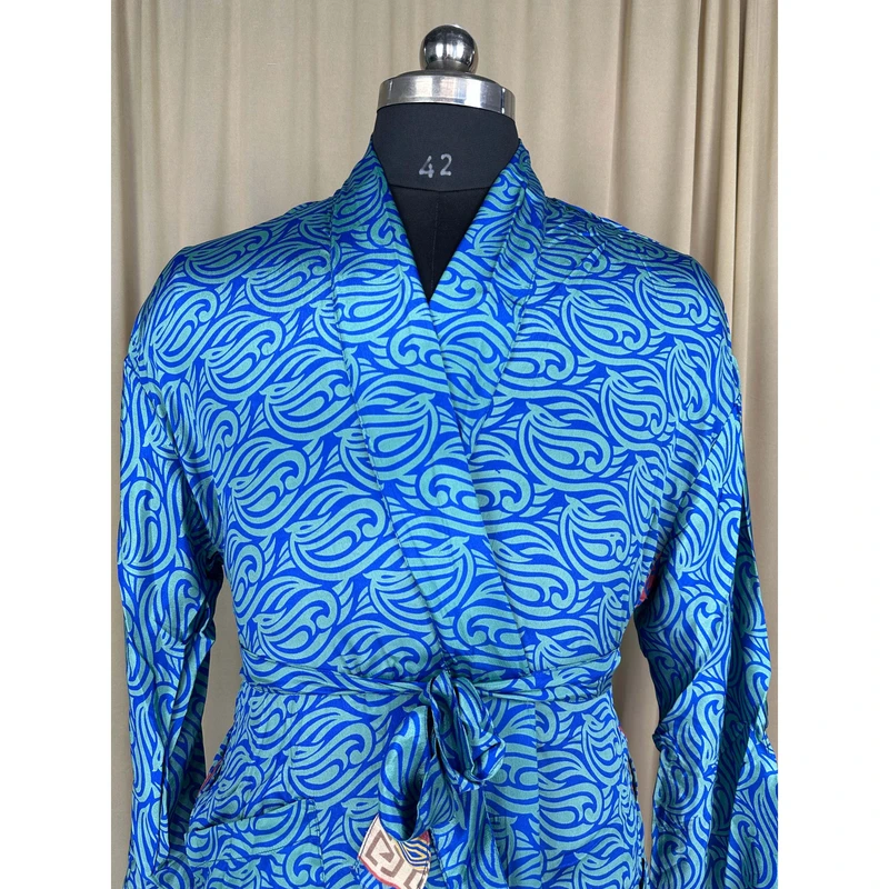 CHINEE Men's Kimono Robe Silky Soft Elegant Vintage Style Classic Sustainable Beach Lounge Wear for House Beach Timeless Gift Idea
