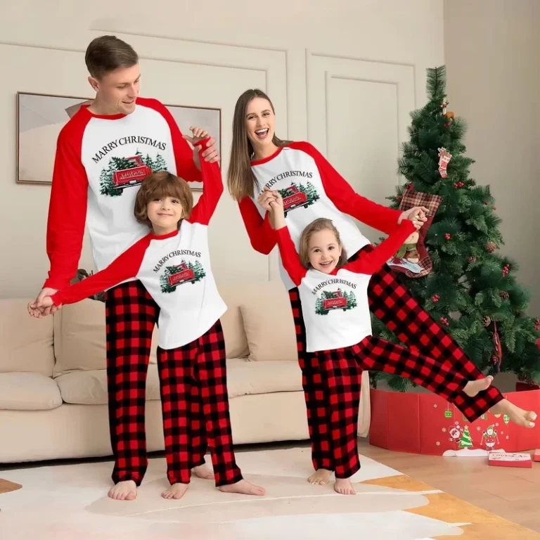 CHINEE-Parent-child-Lounge-Wear-Couple-Kid-Bady-Dog-Sleepwear-Cartoon-Xmas-Tree-Car-Monogrammed-Plaid-Family-Christmas-Pajamas-Set