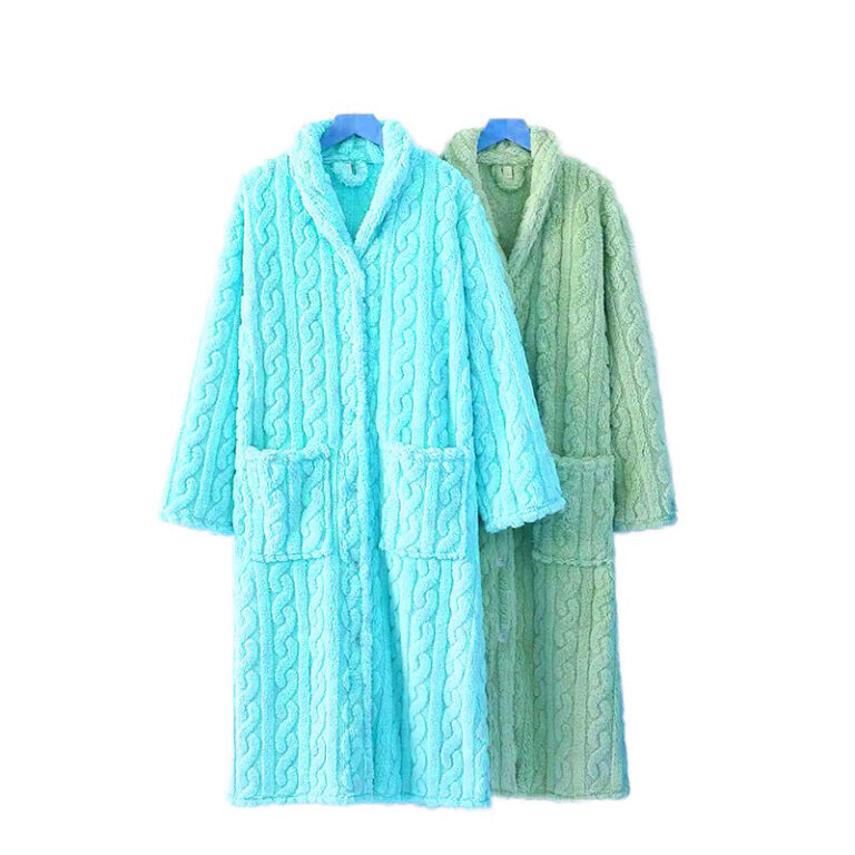 CHINEE Relax Fit Hooded Long Sleeves Customizable Bathrobe with Embroidery Logo Premium Polyester Robe for Spa Wellness Indoor Comfort