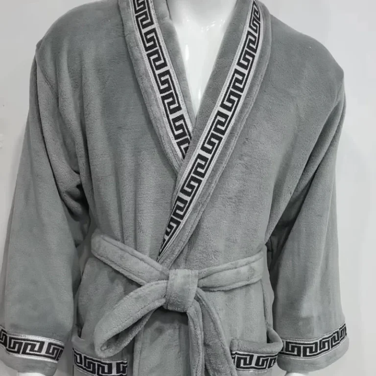 CHINEE Thickened Coral Fleece Bathrobes For Autumn And Winter Absorbent For Both Men And Women Hotel Bathrobes Keep Warm