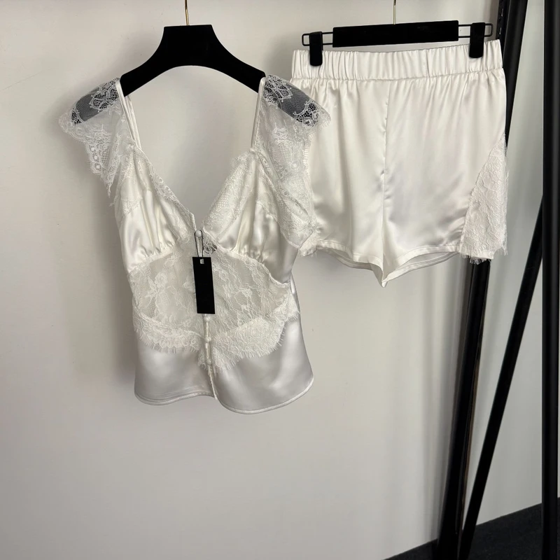CHINEE Women's Pajama Set Lace Stitched V Neck Camisole Top+shorts