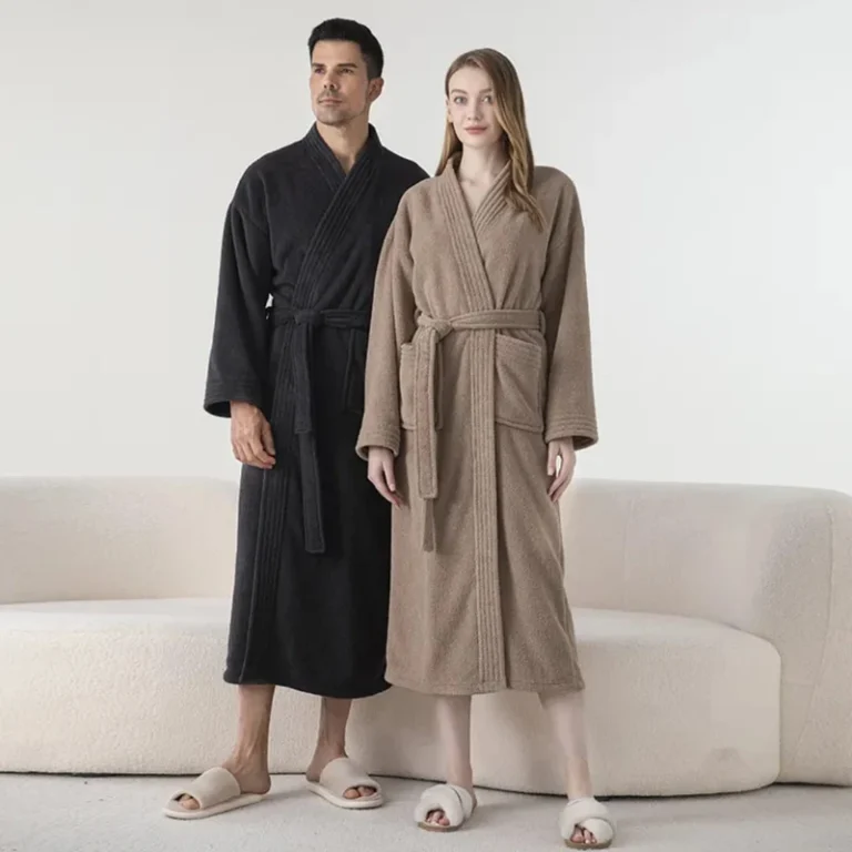 CHINEE-high-quality-100-Polyester-Coral-Fleece-Couple-Bath-Gown-Bathrobe-Ladies-Super-Soft-and-Warm-Solid-Color-Robe