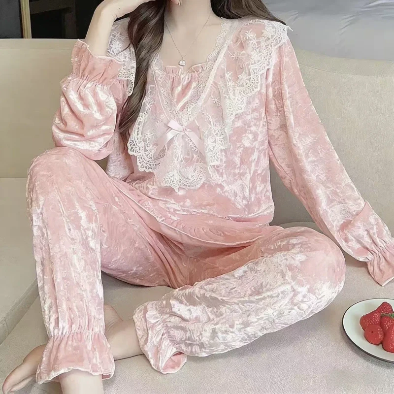 Autumn and Winter Sleepwear Women's Long Sleeved Sweet Lace Princess Style Gold Diamond Velvet Home Suit Set