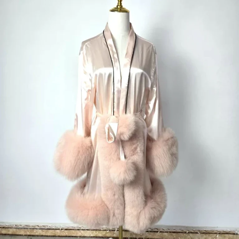Breathable-High-end-Casual-and-Fashionable-Womens-Robe-Pajamas-with-Fur