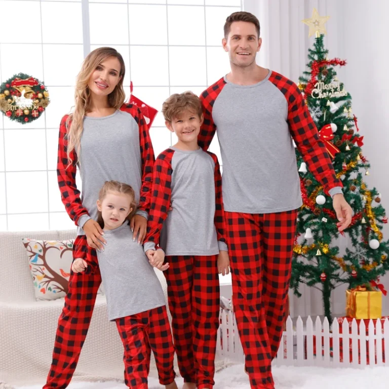 Custom-Adult-Pyjamas-Sleepwear-Loungewear-Matching-Christmas-All-Over-Print-Pajamas-for-Nightwear-Set-Family-Clothes