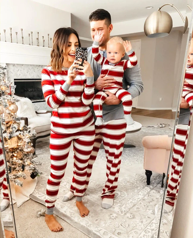 Custom Family Pajamas Matching Sets Long Sleeve Christmas Reindeer Plaid Pjs Striped Kids Holiday Sleepwear Homewear
