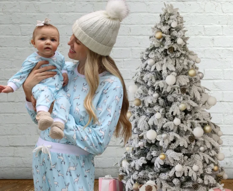Custom-Print-Family-Christmas-Pajamas-Family-Matching-Christmas-Outfits-Bamboo-Mom-Pajamas-and-Kids-Pajama-Set