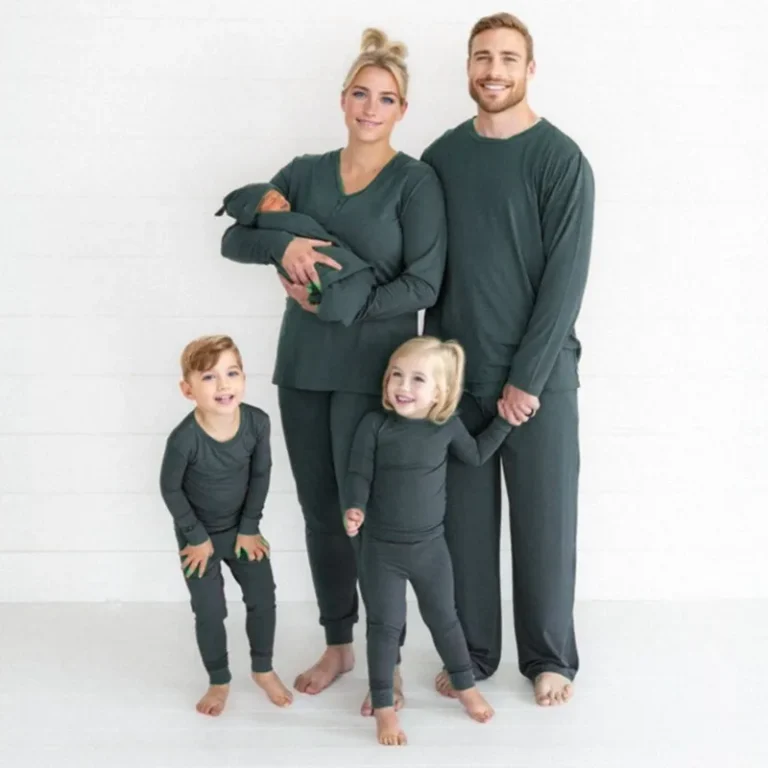 Hongbo-Oem-Family-Pajamas-Set-Bamboo-Spandex-Cotton-Fall-and-Winter-OEM-ODM-Mommy-Daddy-and-Me-Family-Matching-Outfits