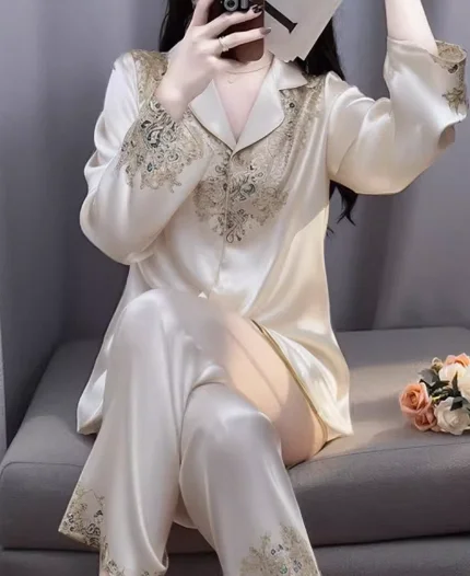 Ice and Snow Silk Sweet Pajamas Women Long Sleeve Senior Sense Home Dress Set