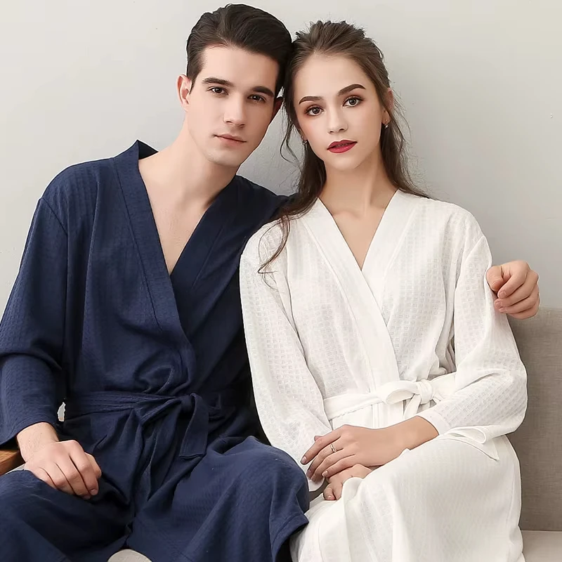 Men's Bathrobes Fashion Style Turn Down Collar Spa Bathrobe for Couples Embroidered Hotel Bathrobe