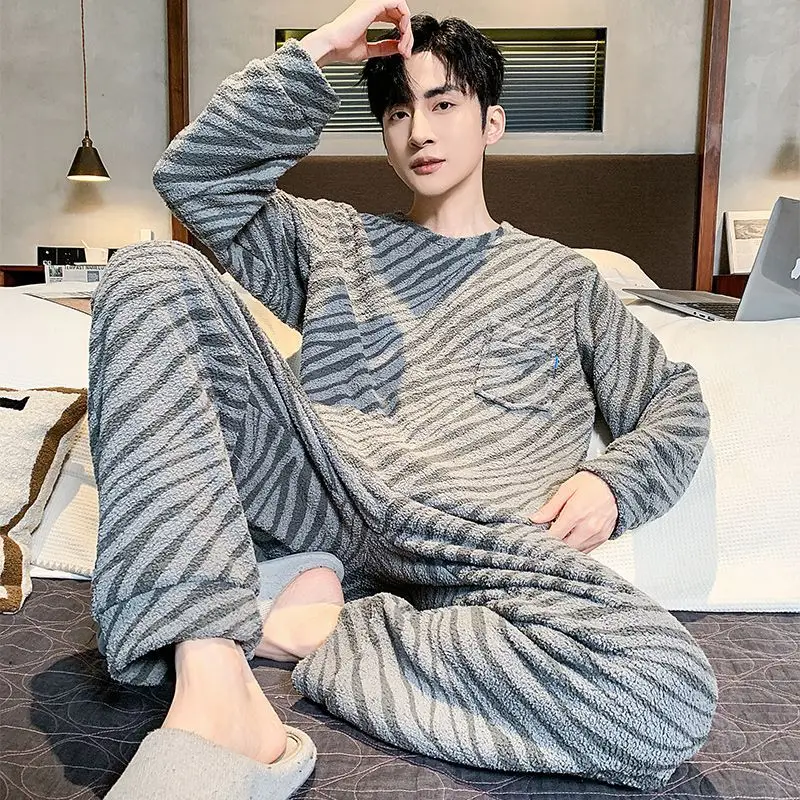 Men's Winter Youth Plus Size Solid Velvet Long Sleeve Pajamas Suit 100% Polyester Breathable 220g Knitted Coral Handwash