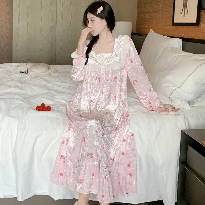 New Autumn and Winter Gold Velvet Sleepwear Square Neck Lace Night Dresses for Women Sweet Print Nightdress