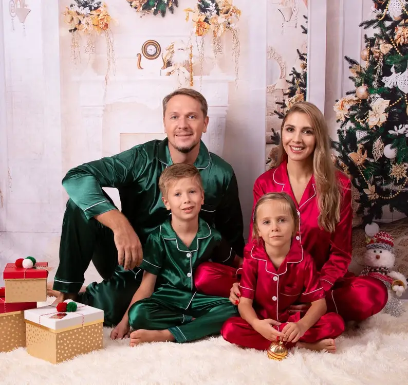 Quality Adults Kids Custom 2 Piece Sleepwear Christmas Party Set Women PJS Set Silk Satin Christmas Family Pajamas Matching Sets