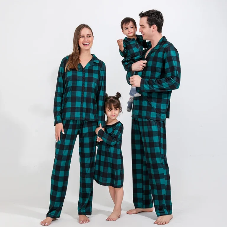 Red-Color-Matching-Family-Outfits-Pajamas-Plaid-Cotton-Baby-Christmas-Pajamas-Pet-Family-Christmas-Pajamas-1