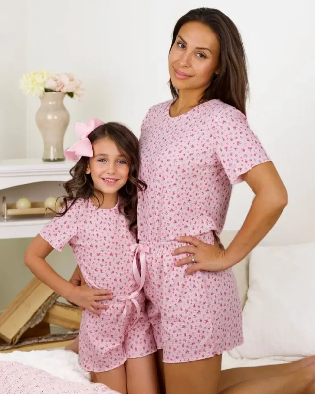 Round Neck Mother Daughter Matching Waffle Pajamas Pink Ditsy Floral Loungewear