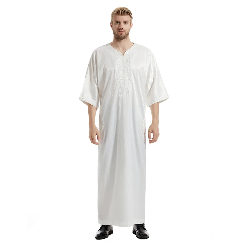 Traditional Muslim Clothing Mid Sleeve Embroidered Robe for Men Satin Moroccan Robe Arab Men's Accessory