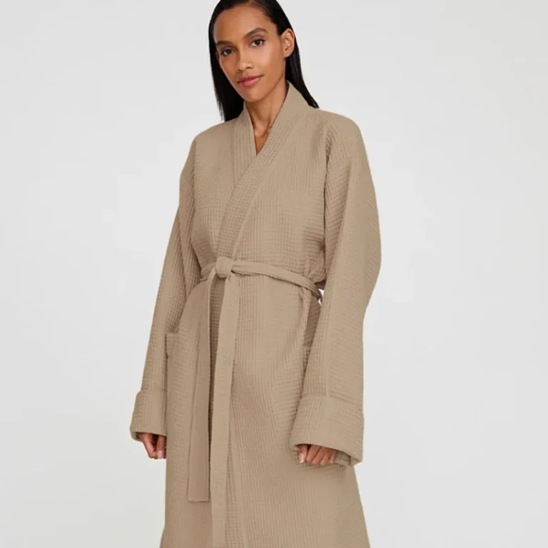 Unisex-Men-Womens-Sleepwear-Waffle-Bathrobes-with-Customized-Embroidery-Logo-Woman-Spa-Hotel-Lightweight-Waffle-Bath-Robe