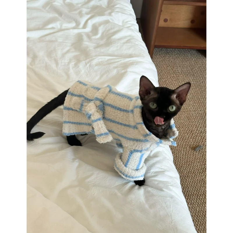 Winter New Luxury Cute Cat Dog Pajamas Set Designer Custom Soft Plush Feel Warm Pet Clothing Matches Owner's Style