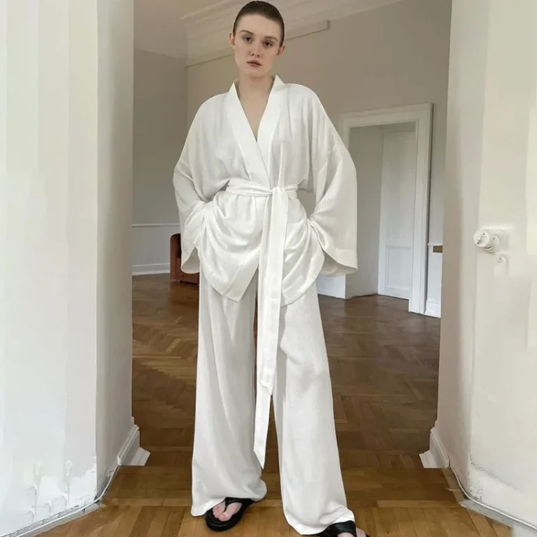 Women-and-Mens-Winter-Thermal-Woven-Combo-Pajamas-Set-Casual-White-Long-sleeved-Trousers-Sleeping-Wear-Sexy