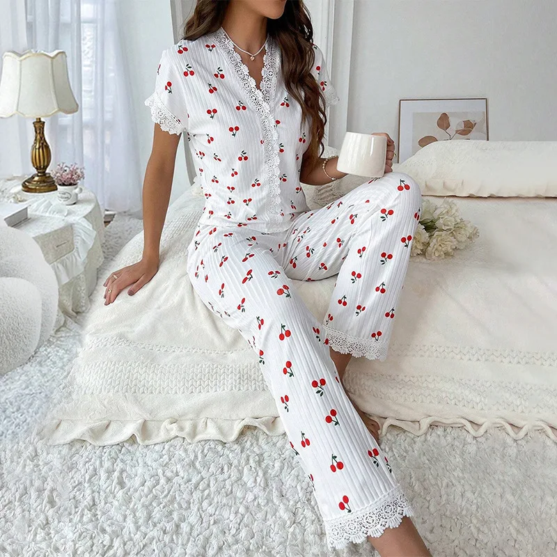 Women's Nightgown Elegant Pajamas Set with Elastic Waist Closure Comfortable and Breathable Nightwear