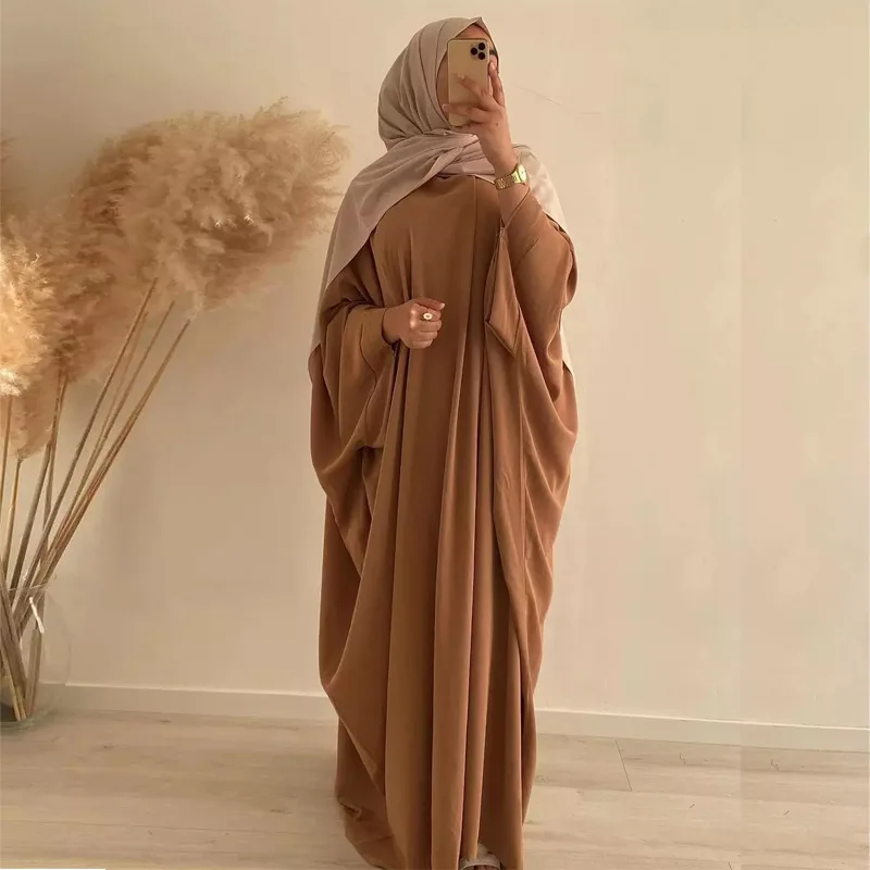Women's Solid Color Kaftan Bat Sleeve European and American Dubai Large Size Loose Robe Dress New Ramadan Manufacturer